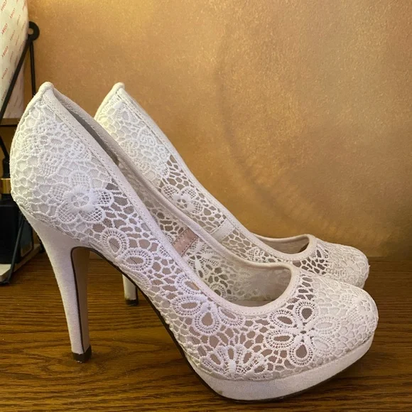 High Heels Size 9 - Call It Spring - Picture 2 of 5